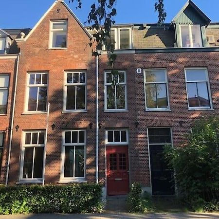 Modern Genieten In Oud Binnenstadspand Amersfoort Bagian luar foto