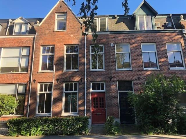 Modern Genieten In Oud Binnenstadspand Amersfoort Bagian luar foto