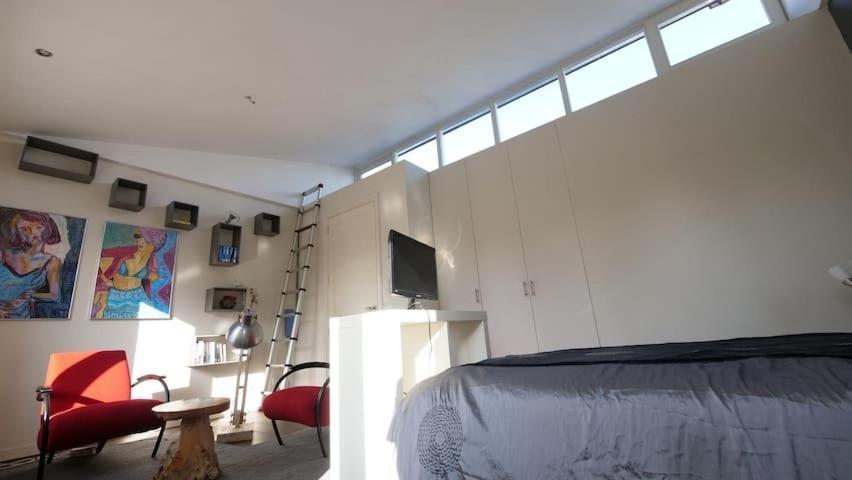 Modern Genieten In Oud Binnenstadspand Amersfoort Bagian luar foto